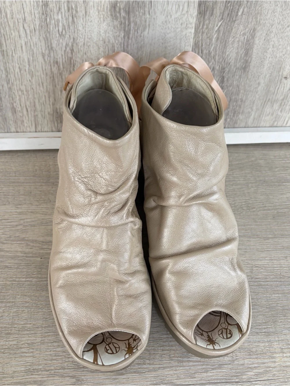 Fly London Yema Peep Toe Wedge Sandals Womens Size 40 - 9 - 9.5 Beige